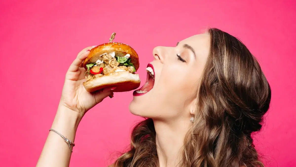Dia do lixo na dieta: mitos e verdades