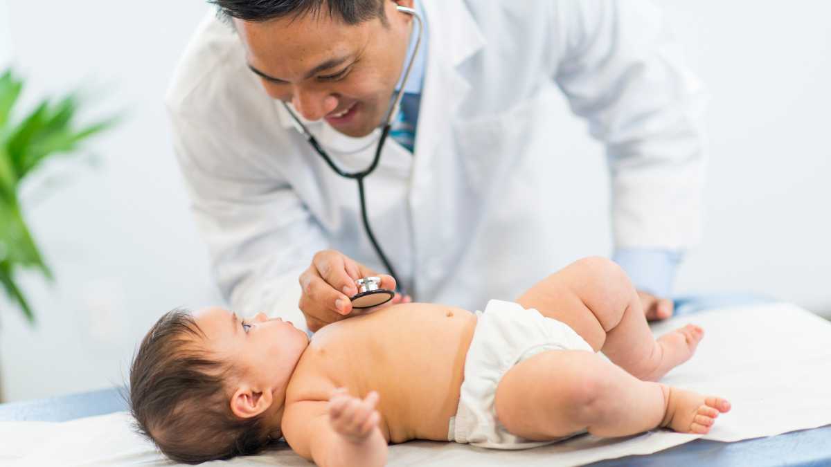 cuidados com a saúde do recém-nascido